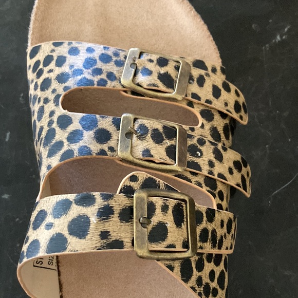 Women’s leopard sandal, new without tag - Picture 3 of 5